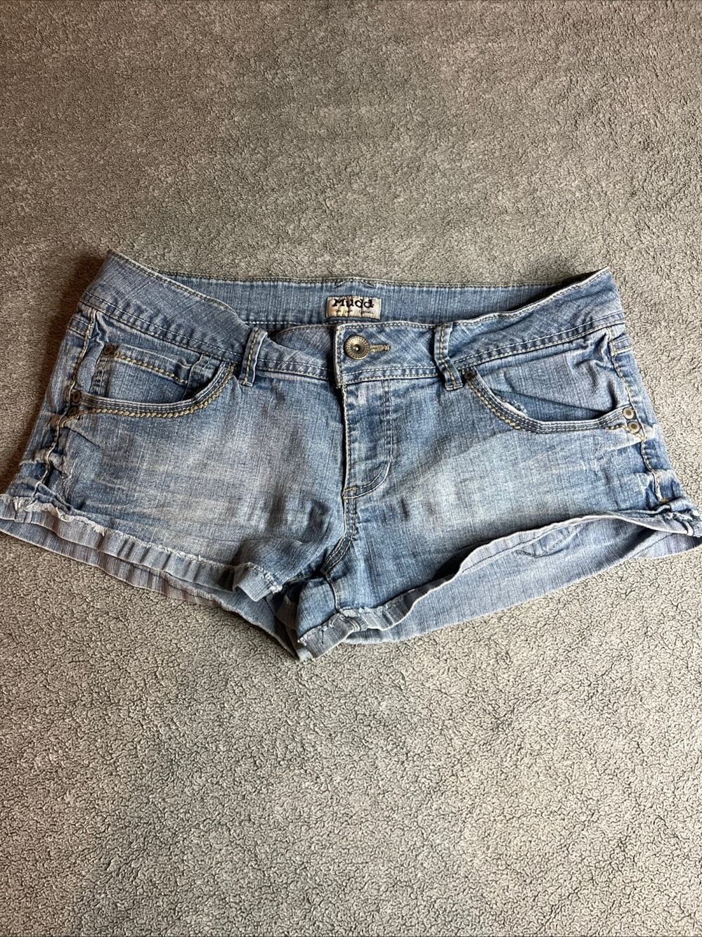 Mudd Y2K Style Low-Rise Embroidered Pocket Denim Shorts Size 13 B214